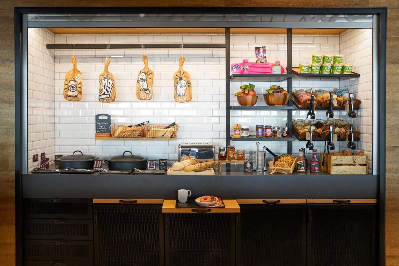 Moxy Bristol Hotel Exterior photo